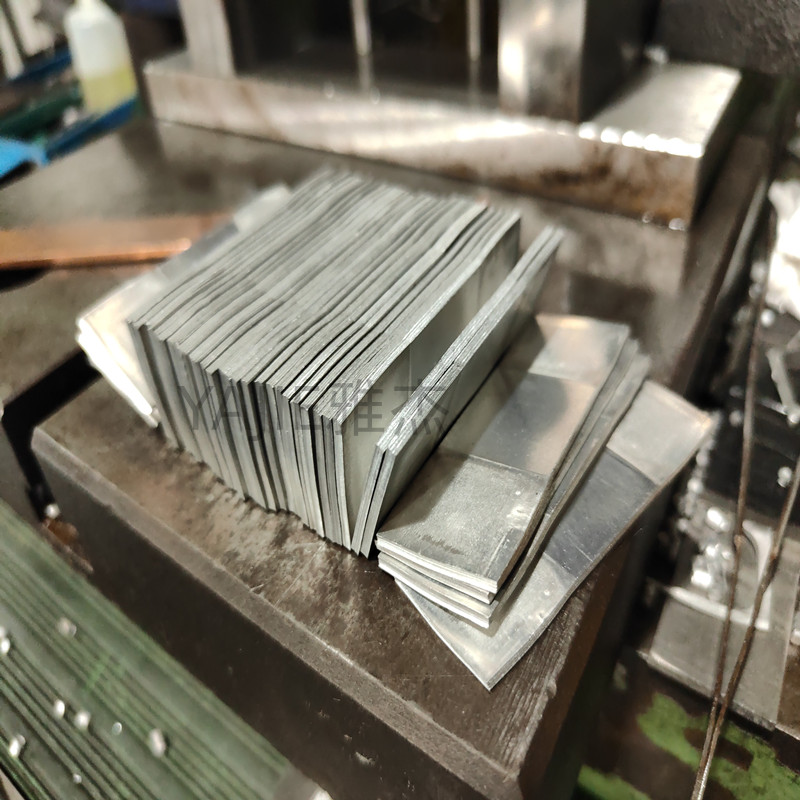 铝箔软连接焊接流程